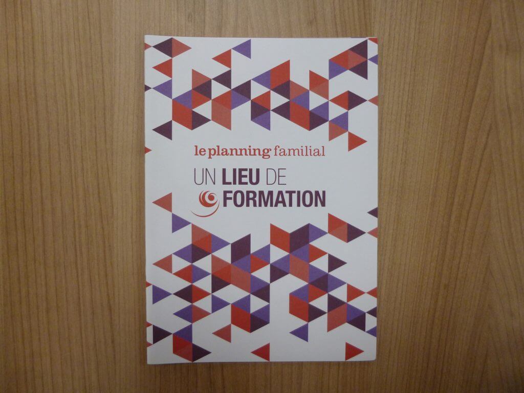 Print production : booklet dedicated to trainings
